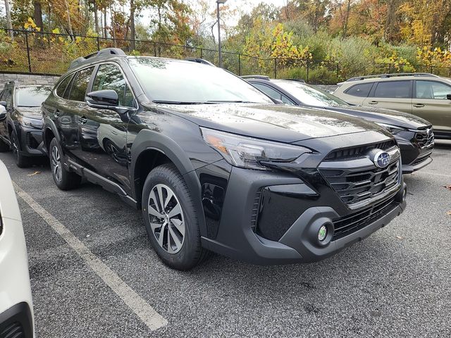 2025 Subaru Outback Premium's photo