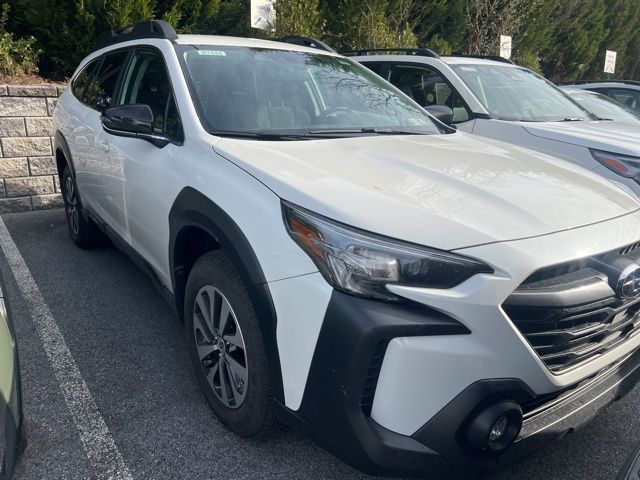 2025 Subaru Outback Premium's photo