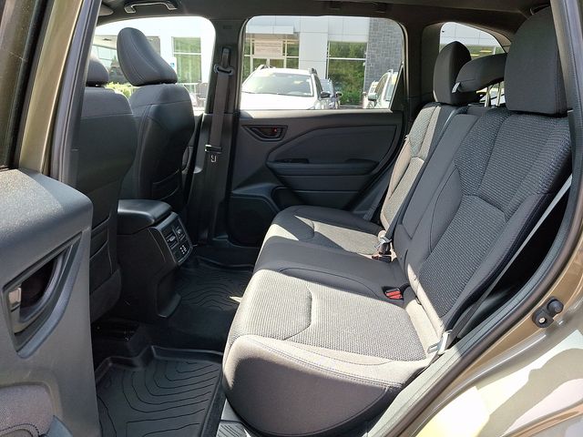 2025 Subaru Forester Premium - Photo 11