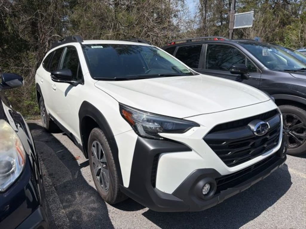 Used 2025 Subaru Outback Premium SUV