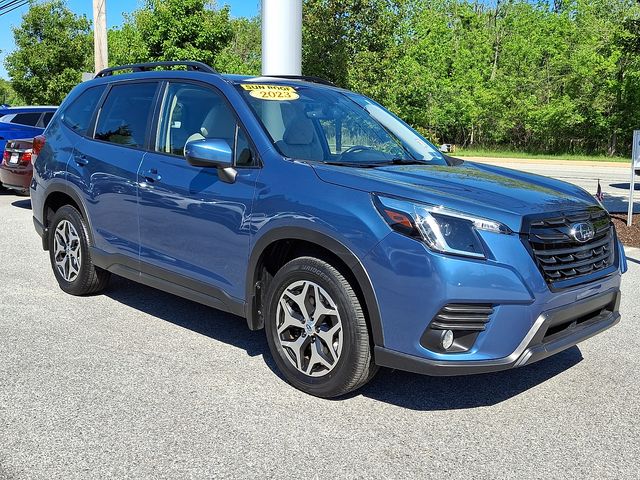 2023 Subaru Forester Premium's photo