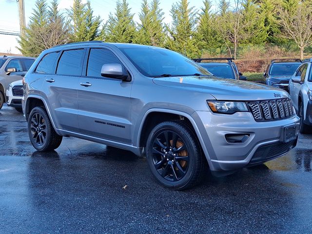 2017 Jeep Grand Cherokee Altitude's photo