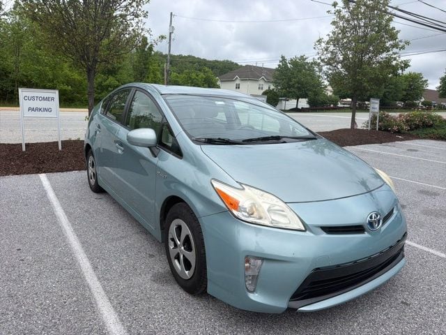 2014 Toyota Prius Four's photo