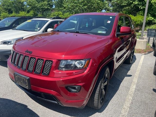 Used 2015 Jeep Grand Cherokee Altitude with VIN 1C4RJFAG4FC627553 for sale in Newtown Square, PA