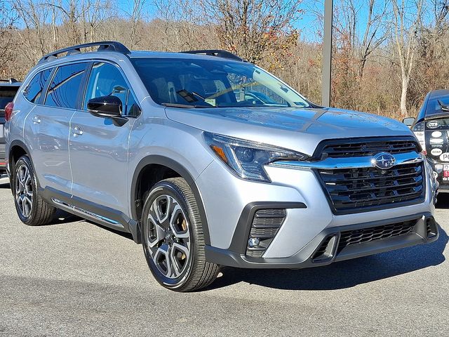 2025 Subaru Ascent Limited's photo