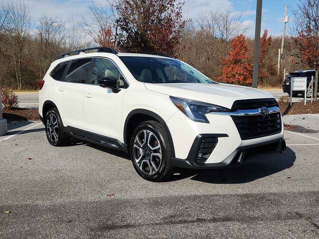 2025 Subaru Ascent Limited's photo