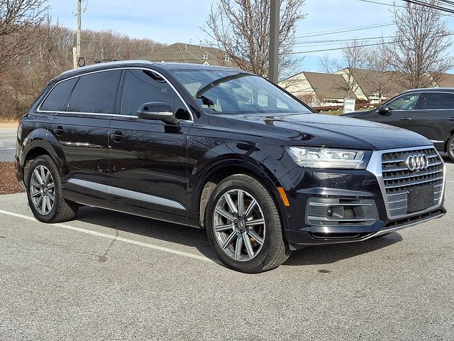 2019 Audi Q7 55 Premium Plus's photo