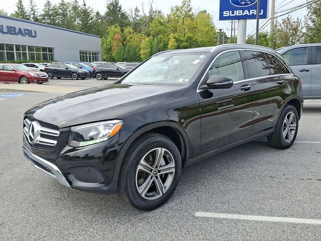 2019 Mercedes Benz GLC 300 4MATIC photo 3