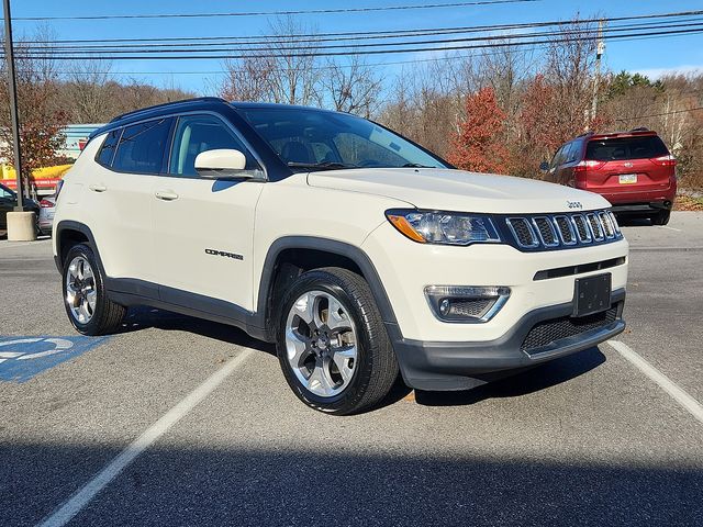 2018 Jeep Compass Limited's photo