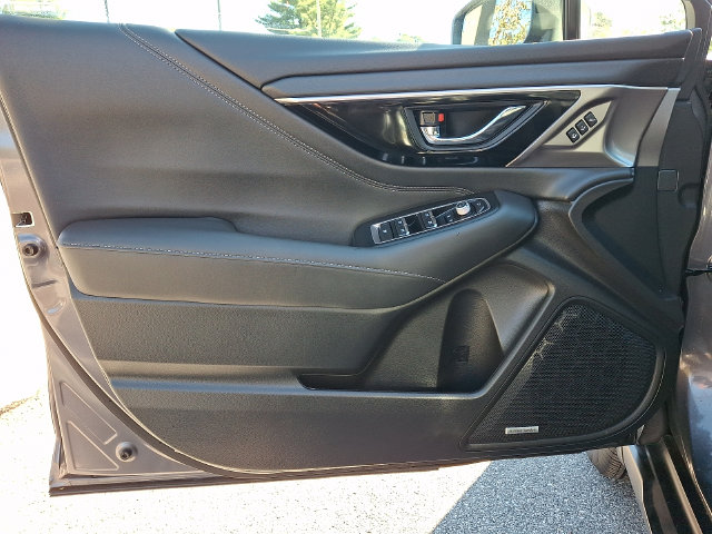 2025 Subaru Outback Touring - Photo 16