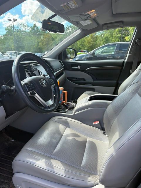 2015 Toyota Highlander Limited - Photo 7