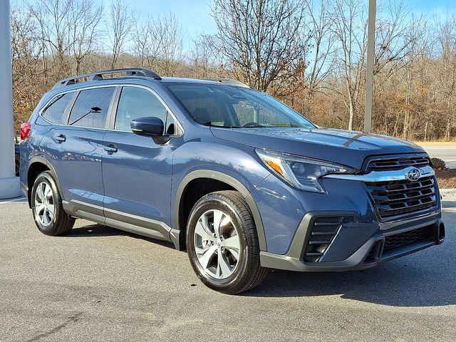 2025 Subaru Ascent Premium's photo