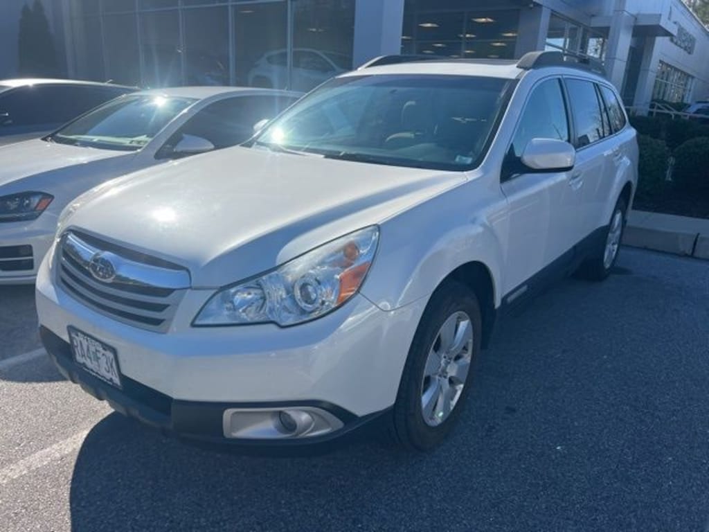 Used 2010 Subaru Outback 2.5i Premium SUV