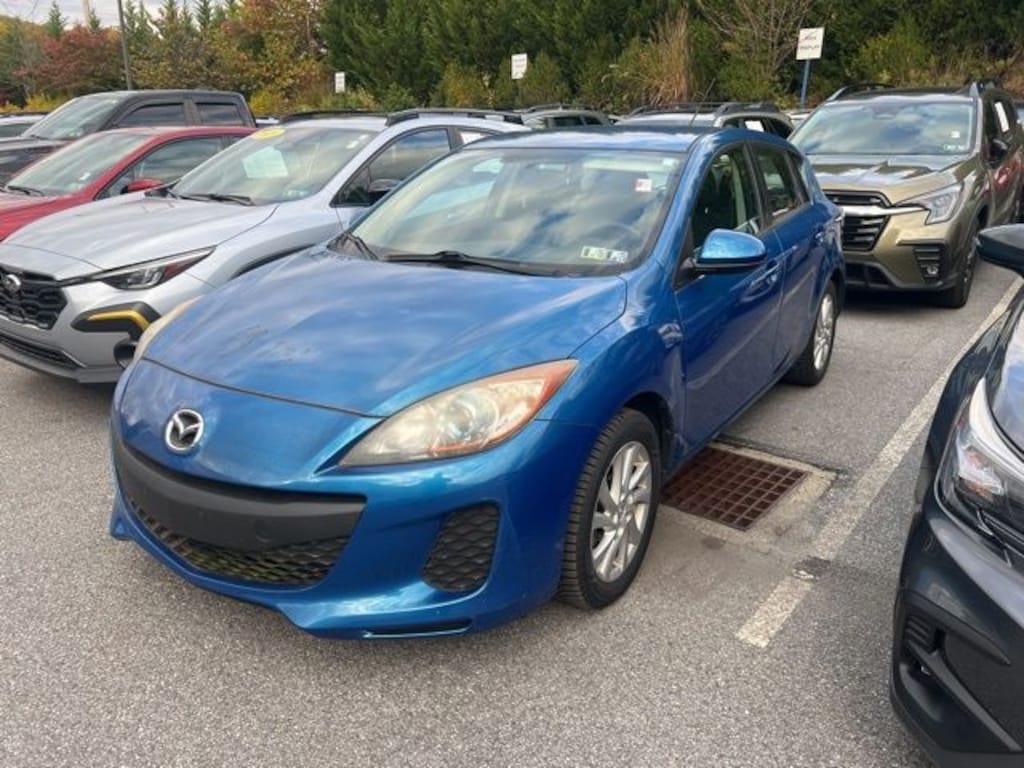 Used 2012 Mazda Mazda3 i Touring Hatchback