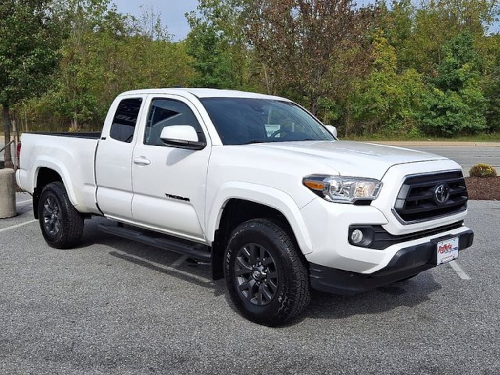 Used 2022 Toyota Tacoma SR5 Truck