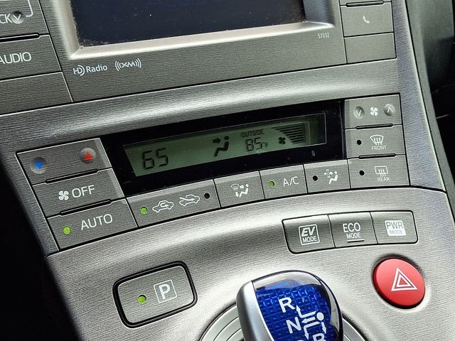 2013 Toyota Prius Three - Photo 17