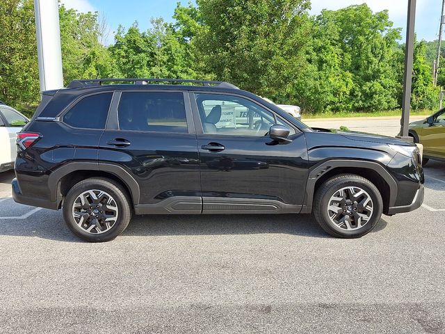 2025 Subaru Forester Premium - Photo 8