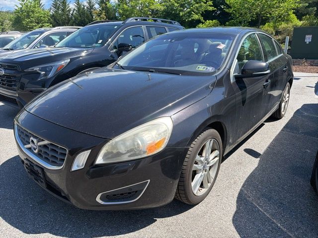 Used 2013 Volvo S60 T5 with VIN YV1612FH3D2199338 for sale in Newtown Square, PA