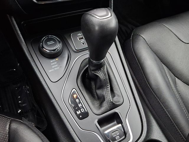 2021 Jeep Cherokee Latitude Lux - Photo 16