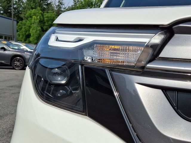 2025 Subaru Forester Premium - Photo 11
