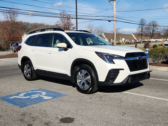 2025 Subaru Ascent Premium's photo
