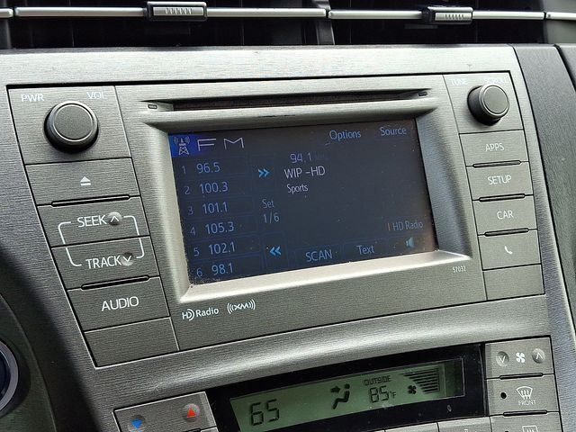 2013 Toyota Prius Three - Photo 18