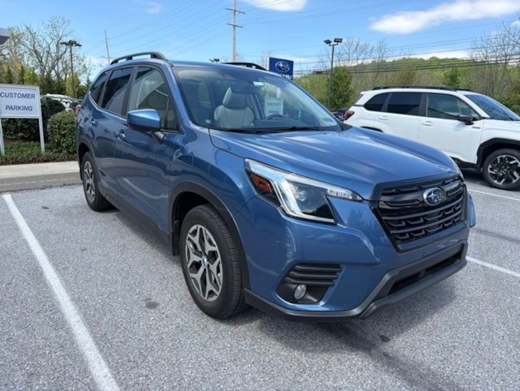 Used 2023 Subaru Forester Premium SUV