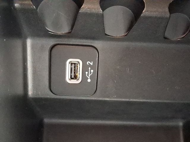 2021 Jeep Cherokee Latitude Lux - Photo 26