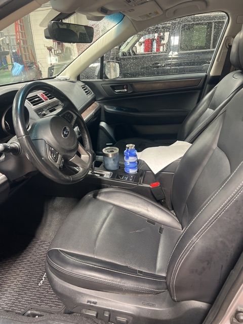 2017 Subaru Outback 2.5i photo 2