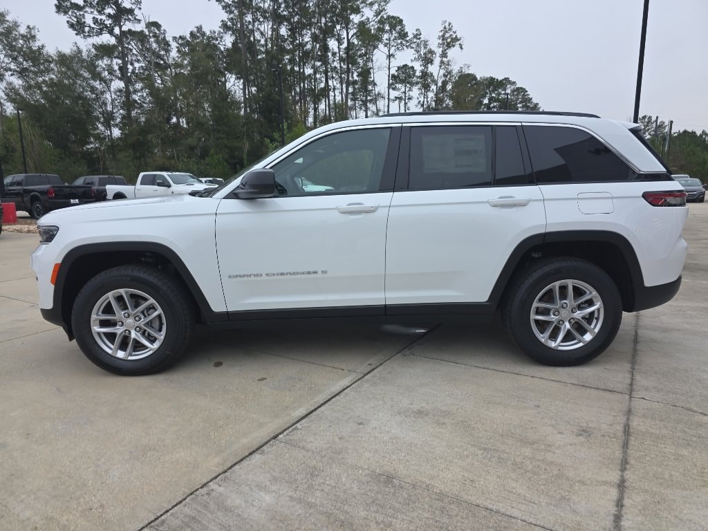 New 2025 Jeep Grand Cherokee LAREDO X 4X2 Sport Utility