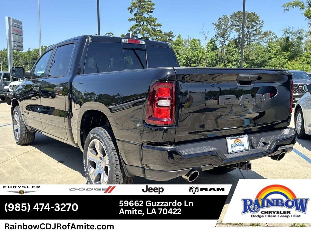 New 2026 Ram 1500 EXPRESS CREW CAB 4X2 5'7 BOX Pickup