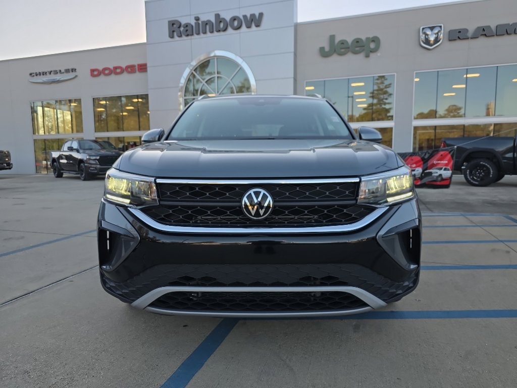 Used 2024 Volkswagen Taos 1.5T SE SUV