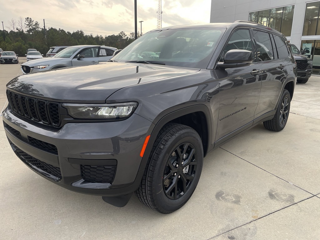 New 2025 Jeep Grand Cherokee L ALTITUDE X 4X2 Sport Utility