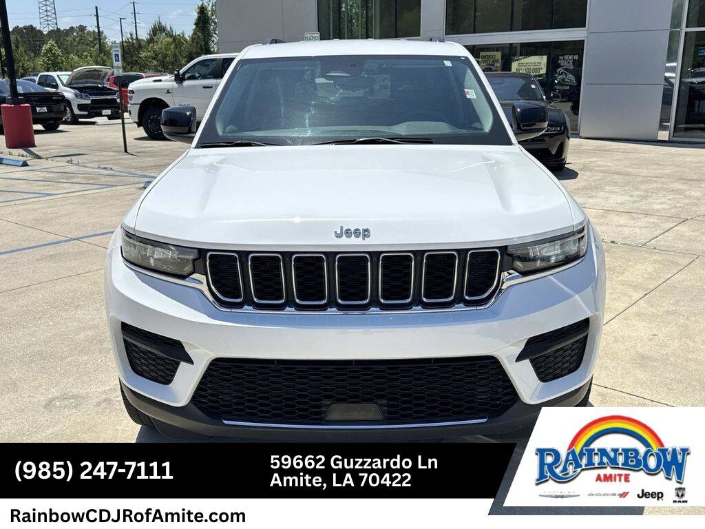 Used 2024 Jeep Grand Cherokee Laredo SUV