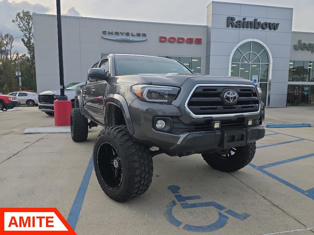 2019 Toyota Tacoma SR5's photo