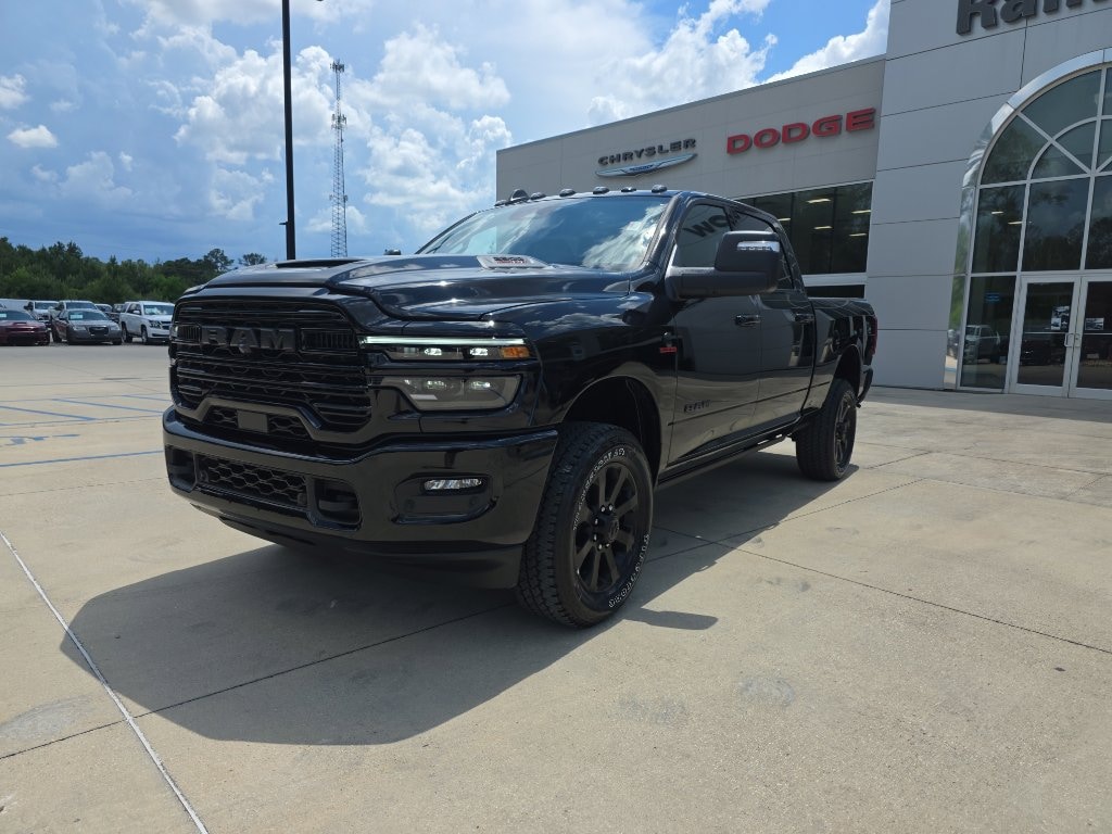 New 2025 Ram 2500 LARAMIE CREW CAB 4X4 6'4 BOX Pickup