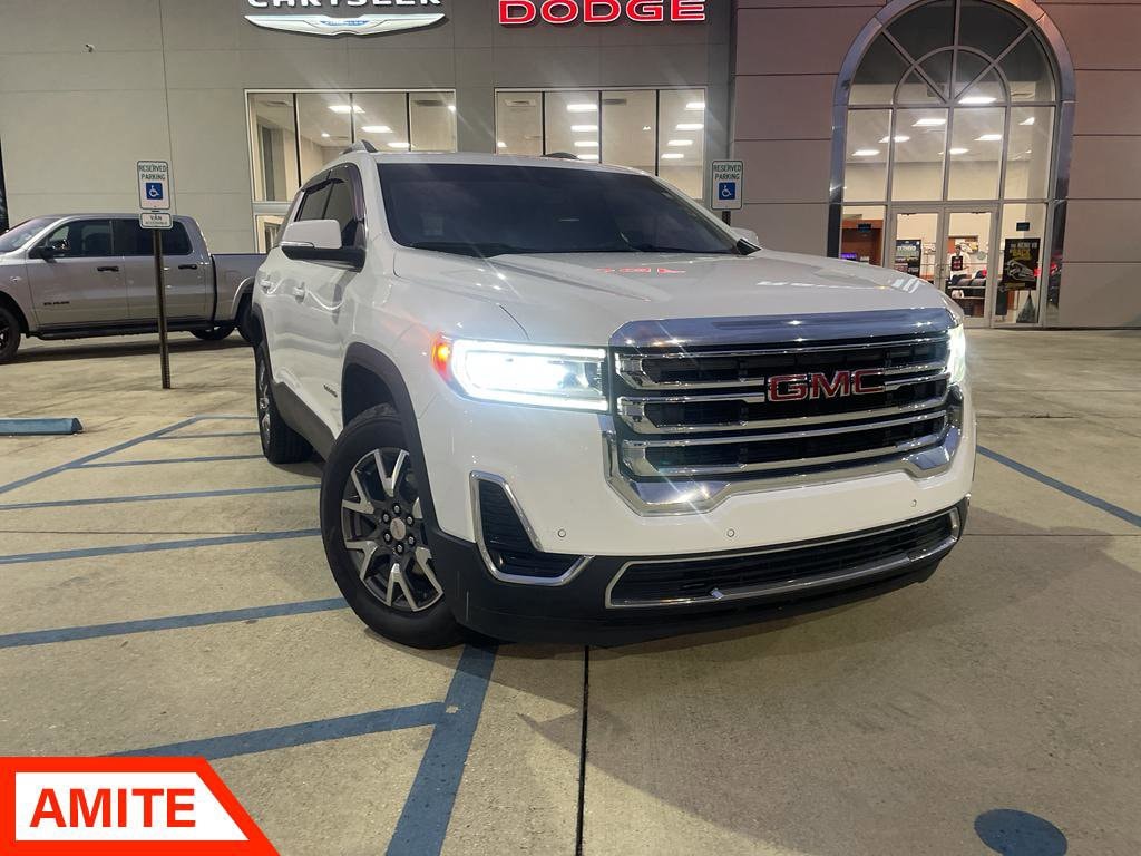 2022 GMC Acadia SLE's photo
