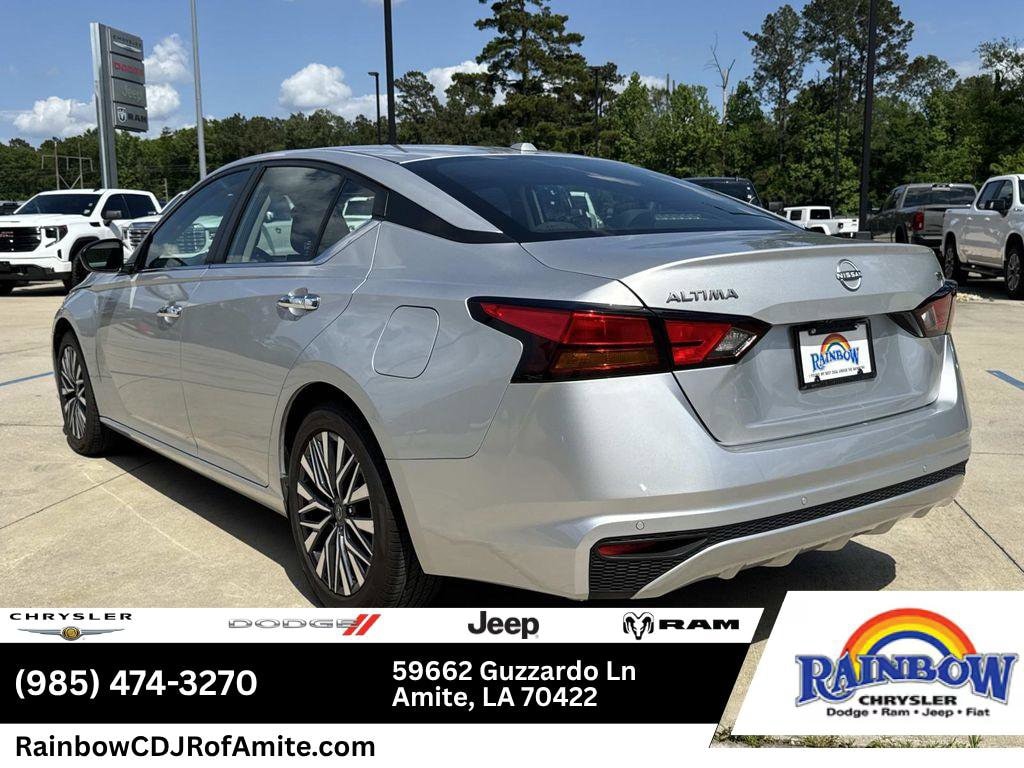 Used 2024 Nissan Altima 2.5 SV Sedan