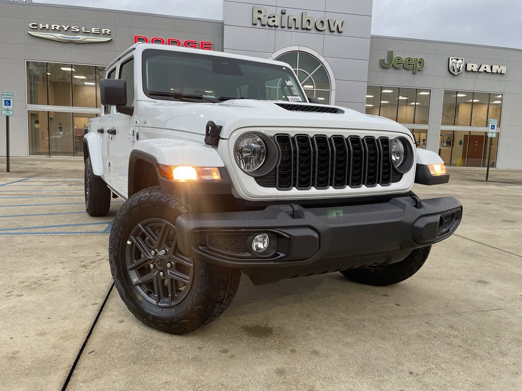 2026 Jeep Gladiator Sport S's photo