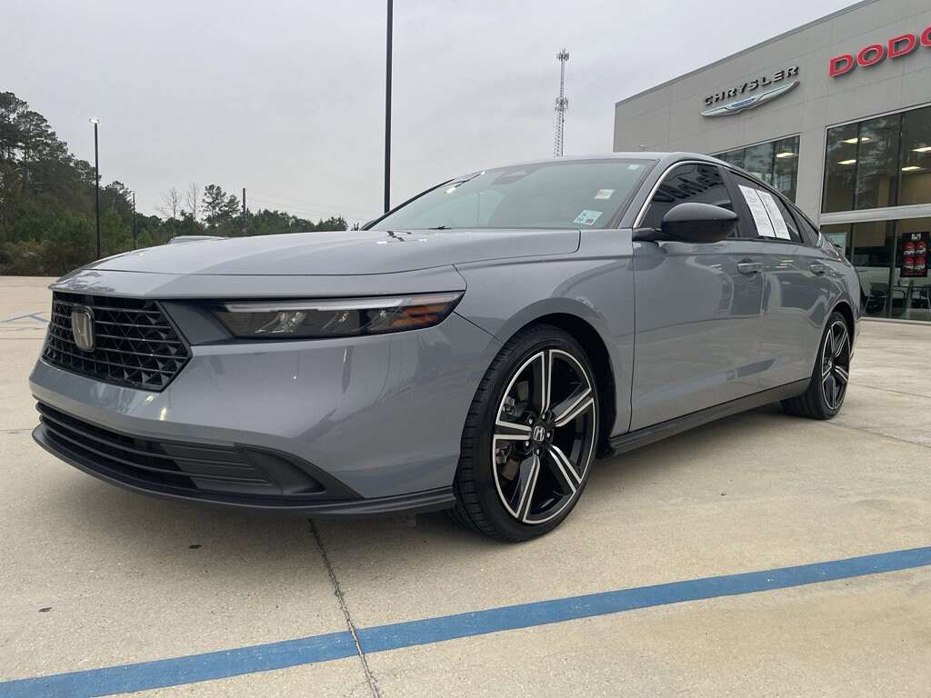 2023 Honda Accord Hybrid Sport photo 2