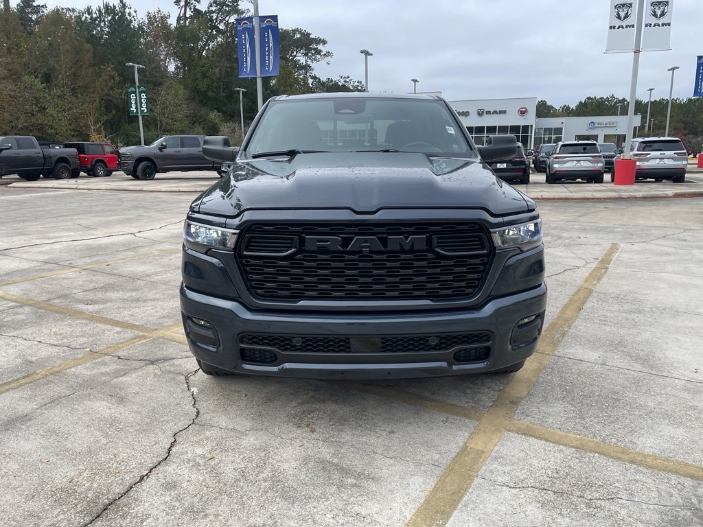 New 2026 Ram 1500 EXPRESS CREW CAB 4X2 5'7 BOX Pickup