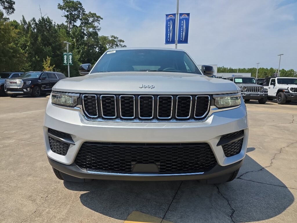 New 2025 Jeep Grand Cherokee LAREDO X 4X2 Sport Utility
