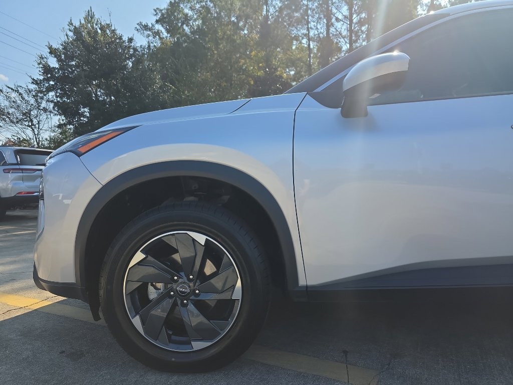 Used 2024 Nissan Rogue SV SUV