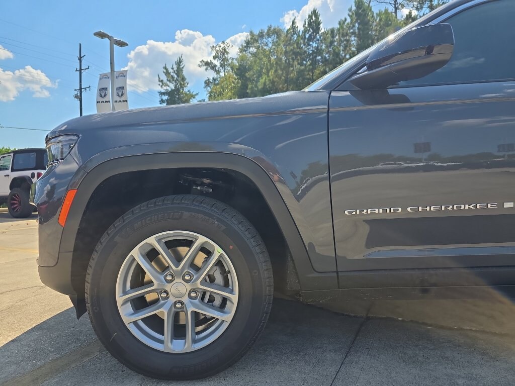 New 2025 Jeep Grand Cherokee LAREDO X 4X2 Sport Utility