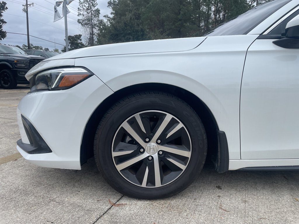 Used 2024 Honda Civic LX Hatchback