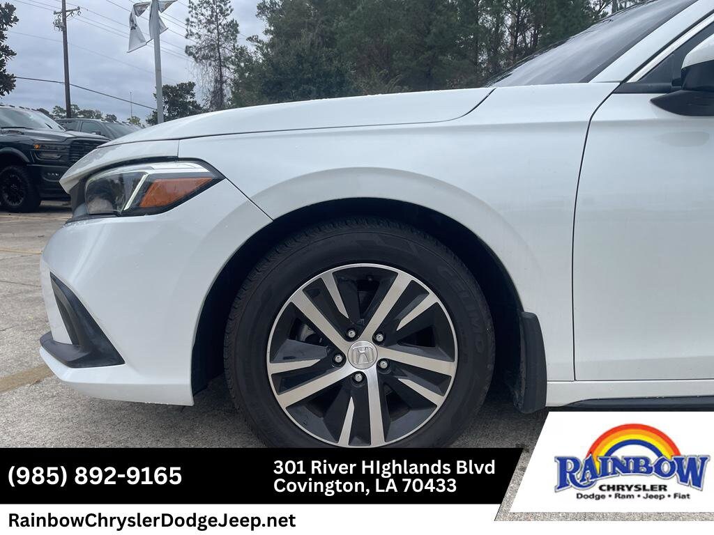 Used 2024 Honda Civic LX Hatchback