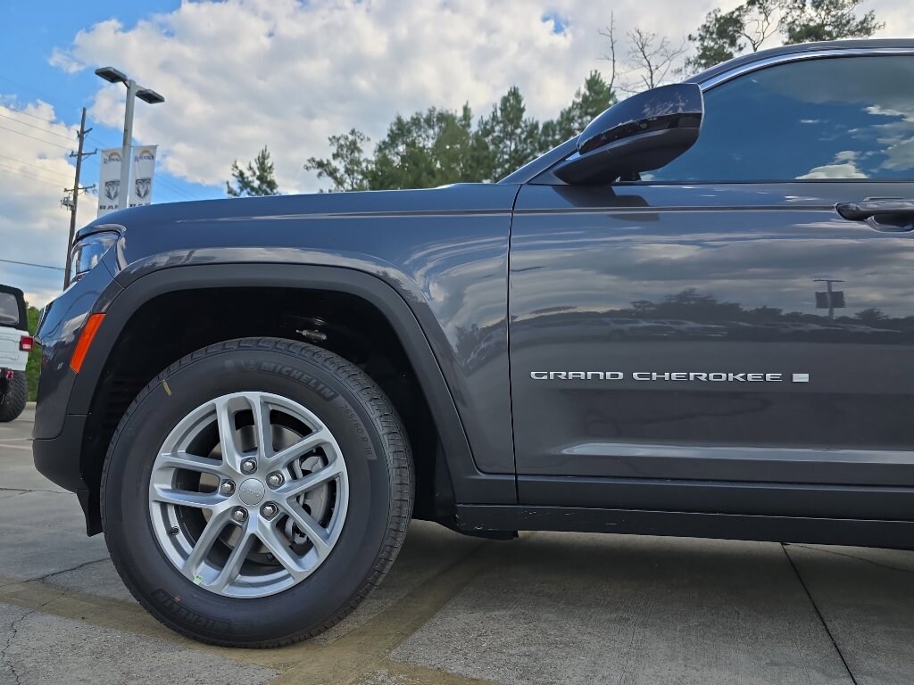 New 2025 Jeep Grand Cherokee LAREDO X 4X2 Sport Utility