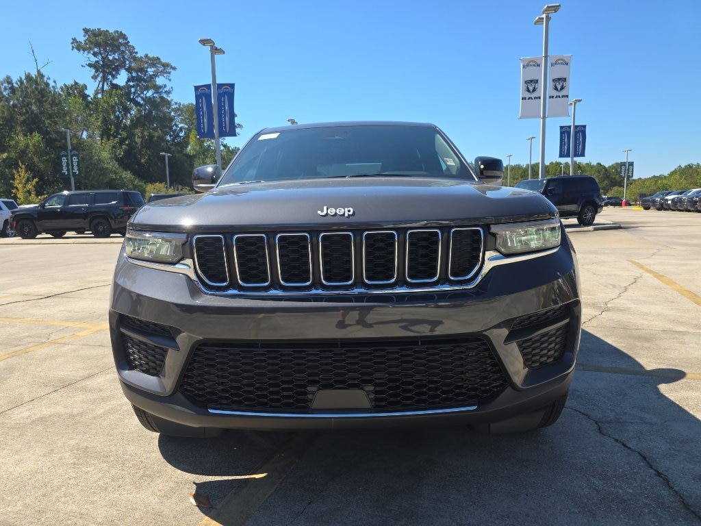 New 2025 Jeep Grand Cherokee LAREDO X 4X2 Sport Utility