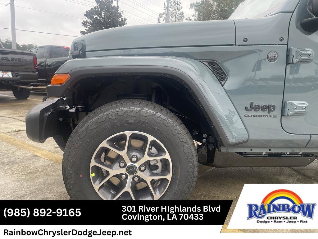 New 2026 Jeep Gladiator SPORT S 4X4 Pickup