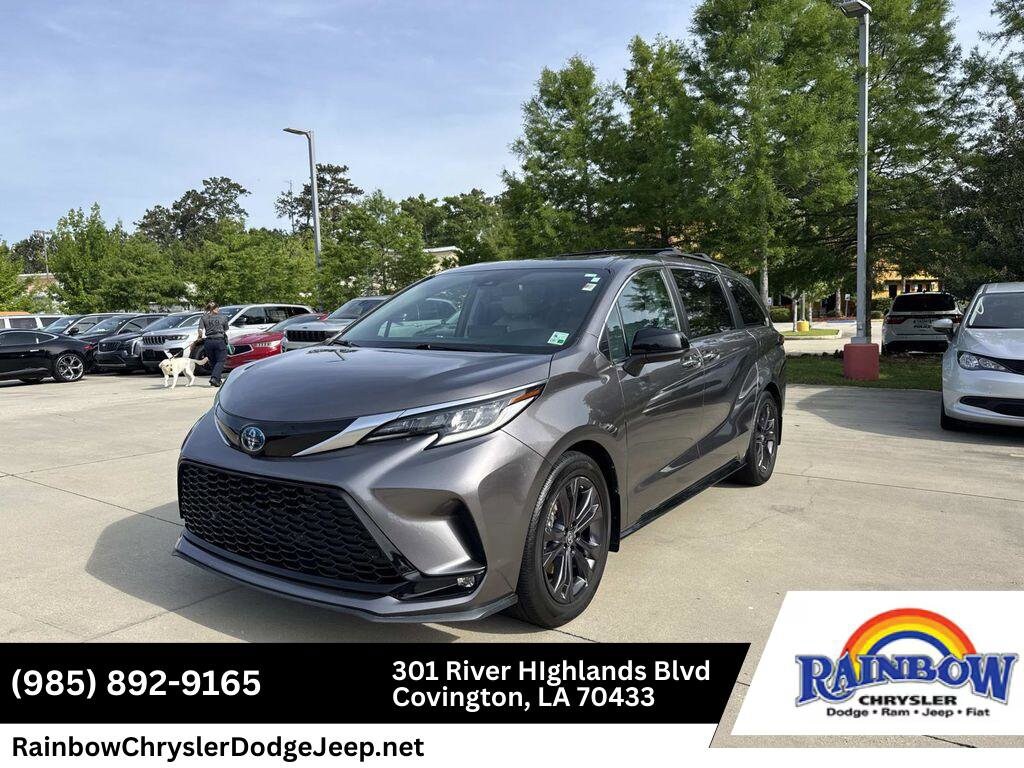 Used 2022 Toyota Sienna XSE 7 Passenger Van Passenger Van